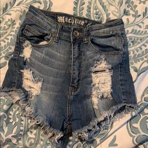 Extra-high waisted shorts!